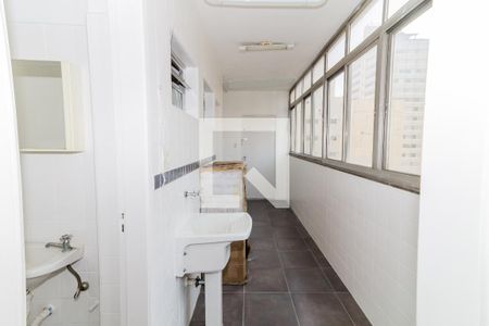Apartamento para alugar com 195m², 3 quartos e 1 vagaÁrea de Serviço