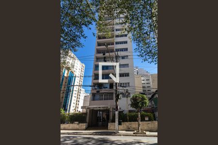 Apartamento para alugar com 195m², 3 quartos e 1 vagaFachada