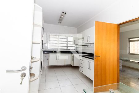 Apartamento para alugar com 195m², 3 quartos e 1 vagaCozinha
