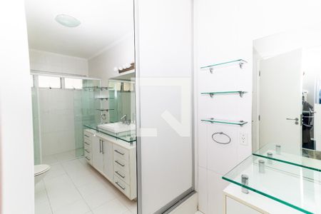 Apartamento para alugar com 195m², 3 quartos e 1 vagaBanheiro 2