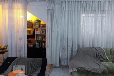 Sala de casa à venda com 2 quartos, 150m² em Jardim das Flores, Osasco