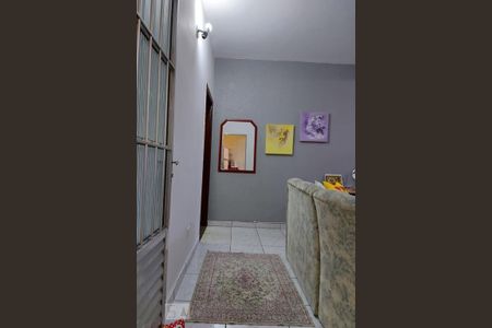 Entrada de casa para alugar com 2 quartos, 150m² em Jardim das Flores, Osasco