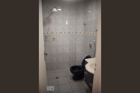 Casa para alugar com 80m², 2 quartos e sem vaga Casa para alugar com 80m², 2 quartos e sem vagaBanheiro social