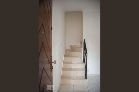 Sala de casa para alugar com 2 quartos, 80m² em Vila Bertioga, São Paulo