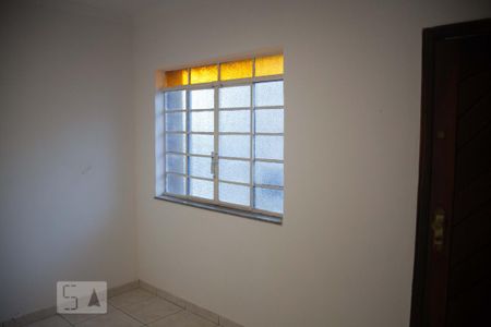 Sala de casa para alugar com 2 quartos, 80m² em Vila Bertioga, São Paulo