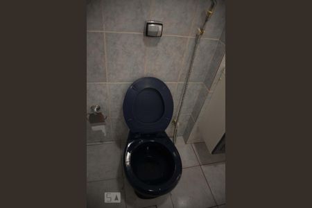 Casa para alugar com 80m², 2 quartos e sem vaga Casa para alugar com 80m², 2 quartos e sem vagaBanheiro social