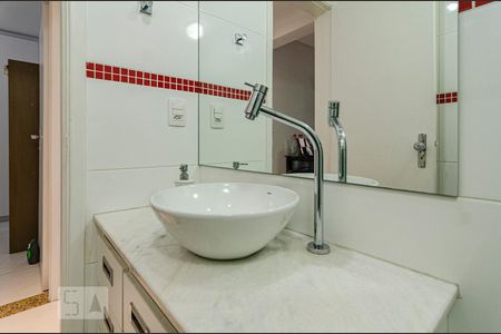 Apartamento à venda com 68m², 2 quartos e 1 vagaBanheiro - Torneira