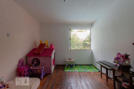 Casa à venda com 600m², 6 quartos e 3 vagasQuarto 1