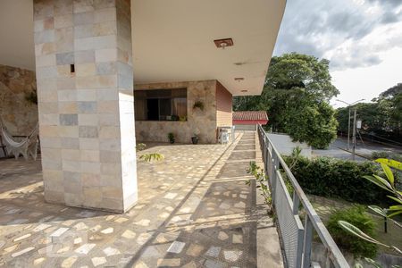 Casa à venda com 600m², 6 quartos e 3 vagasSacada