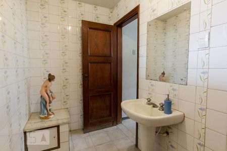 Casa à venda com 600m², 6 quartos e 3 vagasBanheiro Social