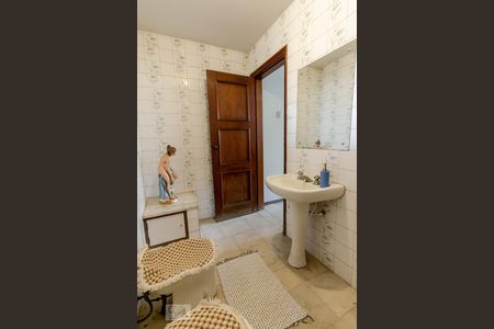 Casa à venda com 600m², 6 quartos e 3 vagasBanheiro Social