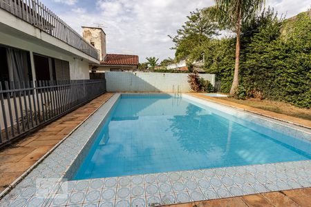 Casa à venda com 600m², 6 quartos e 3 vagasPiscina
