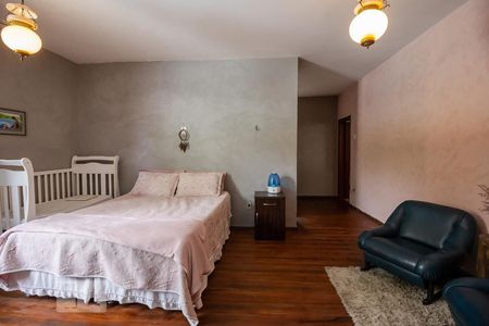 Casa à venda com 600m², 6 quartos e 3 vagasSuíte