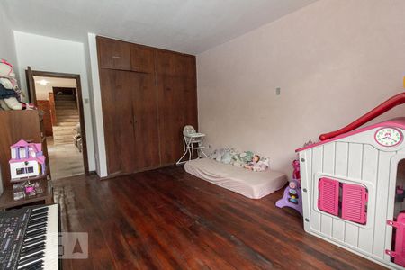 Casa à venda com 600m², 6 quartos e 3 vagasQuarto 1