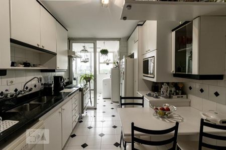 Apartamento à venda com 112m², 3 quartos e 1 vagaCozinha