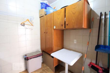 Casa à venda com 350m², 5 quartos e 4 vagas Casa à venda com 350m², 5 quartos e 4 vagasEdícula - Lavanderia