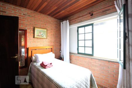 Casa à venda com 350m², 5 quartos e 4 vagas Casa à venda com 350m², 5 quartos e 4 vagasQuarto 2