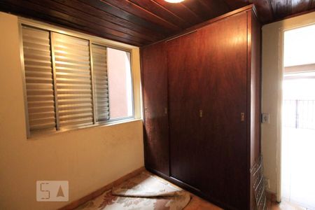 Casa à venda com 350m², 5 quartos e 4 vagas Casa à venda com 350m², 5 quartos e 4 vagasEdícula - Quarto 2