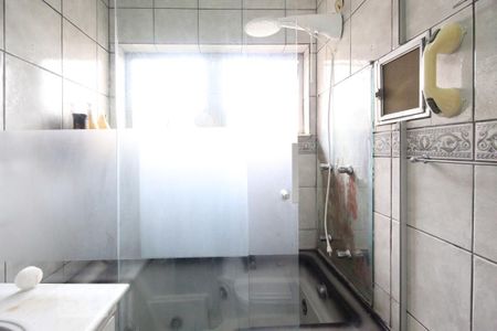 Casa à venda com 350m², 5 quartos e 4 vagas Casa à venda com 350m², 5 quartos e 4 vagasBanheiro da suite - Quarto 3