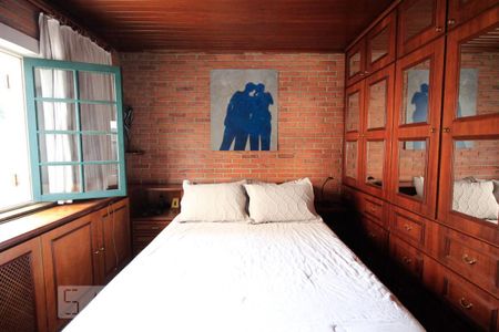 Casa à venda com 350m², 5 quartos e 4 vagas Casa à venda com 350m², 5 quartos e 4 vagasQuarto 3