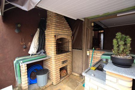 Casa à venda com 350m², 5 quartos e 4 vagas Casa à venda com 350m², 5 quartos e 4 vagasÁrea comum - Churrasqueira