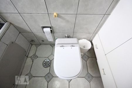 Casa à venda com 350m², 5 quartos e 4 vagas Casa à venda com 350m², 5 quartos e 4 vagasBanheiro da suite - Quarto 3