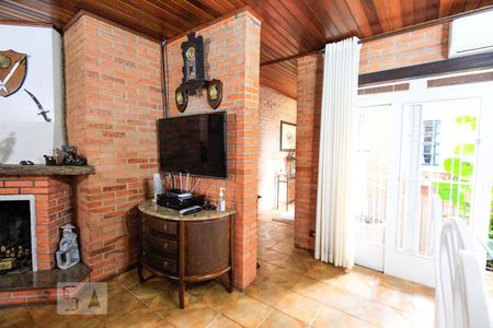 Sala - Lareira de casa à venda com 5 quartos, 350m² em Vila Guarani, São Paulo