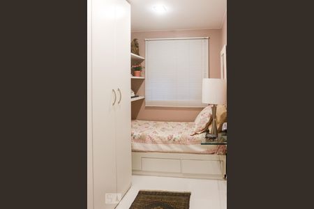 Casa de condomínio à venda com 570m², 5 quartos e 4 vagas