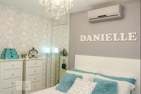 Casa de condomínio à venda com 570m², 5 quartos e 4 vagas Casa de condomínio à venda com 570m², 5 quartos e 4 vagasSuíte 1