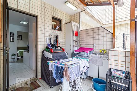 Apartamento à venda com 180m², 3 quartos e 1 vaga Apartamento à venda com 180m², 3 quartos e 1 vagaÁrea de Serviço