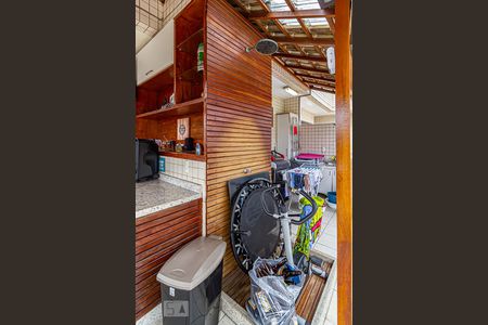 Apartamento à venda com 180m², 3 quartos e 1 vaga Apartamento à venda com 180m², 3 quartos e 1 vagaDucha