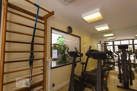 Apartamento à venda com 180m², 3 quartos e 1 vaga Apartamento à venda com 180m², 3 quartos e 1 vagaAcademia