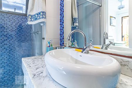 Apartamento à venda com 180m², 3 quartos e 1 vaga Apartamento à venda com 180m², 3 quartos e 1 vagaBanheiro da Suíte 2