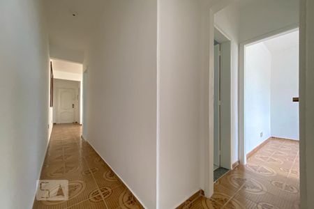 Corredor de apartamento para alugar com 2 quartos, 95m² em Irajá, Rio de Janeiro