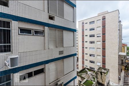 Vista sala de apartamento para alugar com 1 quarto, 82m² em Pompéia, Santos