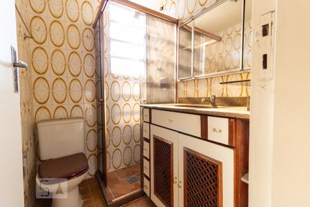 Banheiro de apartamento para alugar com 1 quarto, 48m² em Méier, Rio de Janeiro