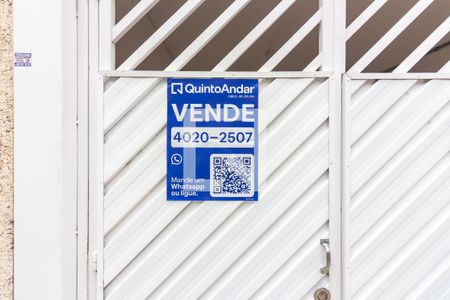 Casa à venda com 70m², 2 quartos e 2 vagas Casa à venda com 70m², 2 quartos e 2 vagasPlaca de Anuncio