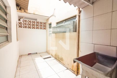 Casa à venda com 70m², 2 quartos e 2 vagas Casa à venda com 70m², 2 quartos e 2 vagasÁrea de Serviço