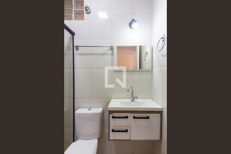 Casa à venda com 70m², 2 quartos e 2 vagas Casa à venda com 70m², 2 quartos e 2 vagasBanheiro