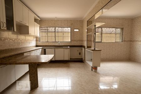 Casa para alugar com 313m², 5 quartos e 5 vagas Casa para alugar com 313m², 5 quartos e 5 vagasCozinha