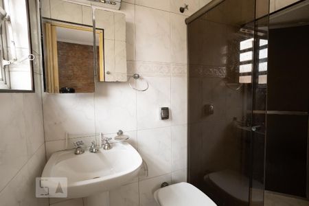 Casa para alugar com 313m², 5 quartos e 5 vagas Casa para alugar com 313m², 5 quartos e 5 vagasBanheiro da Suíte 3