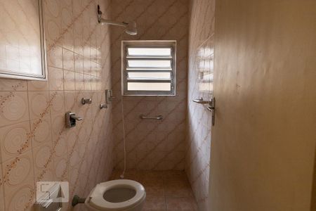 Casa para alugar com 313m², 5 quartos e 5 vagas Casa para alugar com 313m², 5 quartos e 5 vagasBanheiro Social