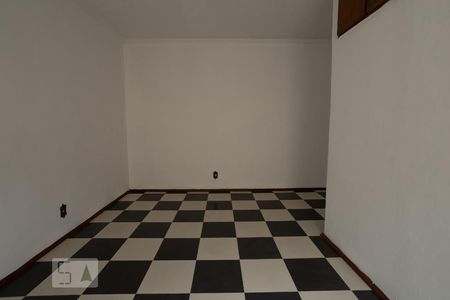 Casa para alugar com 313m², 5 quartos e 5 vagas Casa para alugar com 313m², 5 quartos e 5 vagasSuíte 3