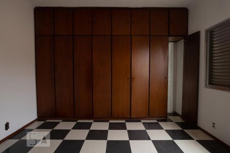 Casa para alugar com 313m², 5 quartos e 5 vagas Casa para alugar com 313m², 5 quartos e 5 vagasSuíte 2