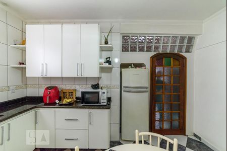 Casa à venda com 400m², 3 quartos e 8 vagasCozinha - Armários