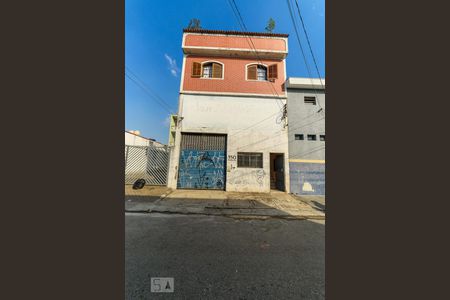 Casa à venda com 400m², 3 quartos e 8 vagasFachada