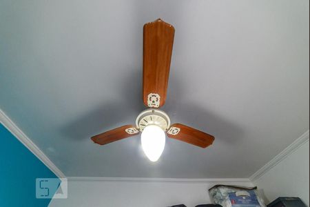 Casa à venda com 400m², 3 quartos e 8 vagasQuarto 3 - Ventilador