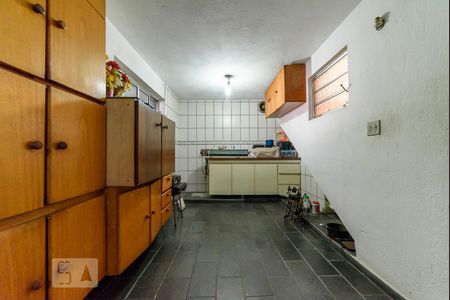 Casa à venda com 400m², 3 quartos e 8 vagasQuarto de Serviço