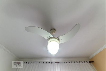 Casa à venda com 400m², 3 quartos e 8 vagasQuarto 2 - ventilador