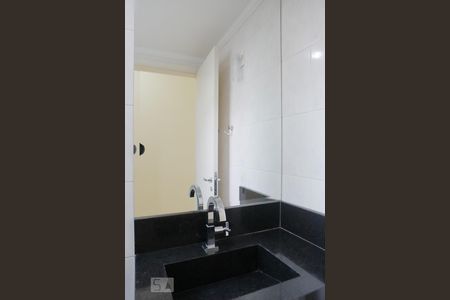 Apartamento à venda com 65m², 2 quartos e 1 vagaBanheiro - Torneira